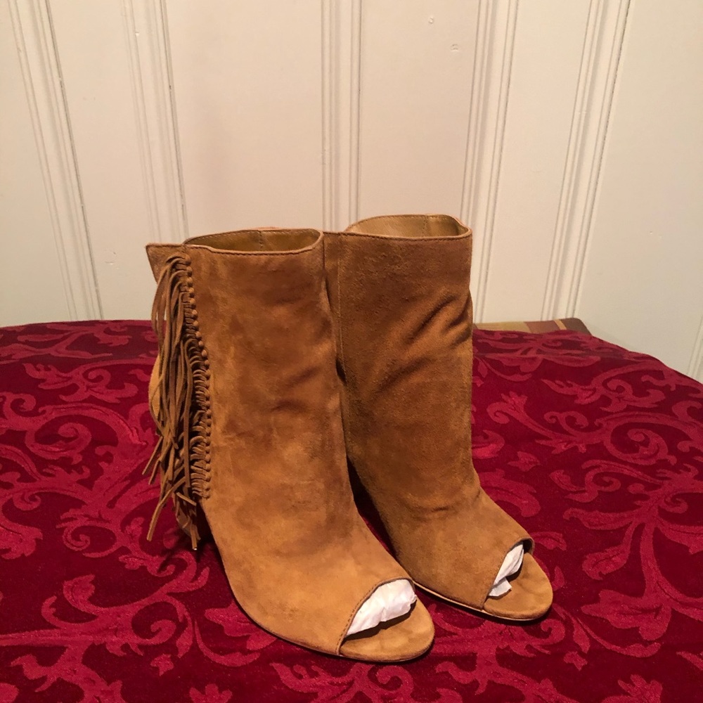 Fringe block heel